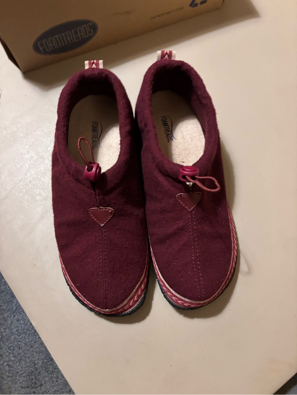 Foamtreads Women's Wine Slip-On Cozy Slippers
